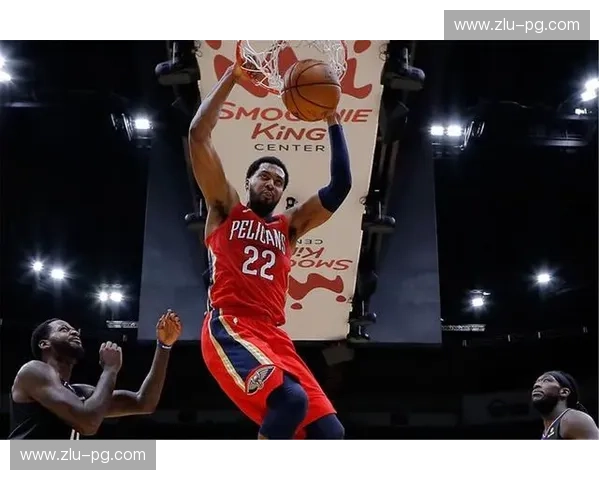 羽毛球风格对比：两种攻防美学下的装备选择之道